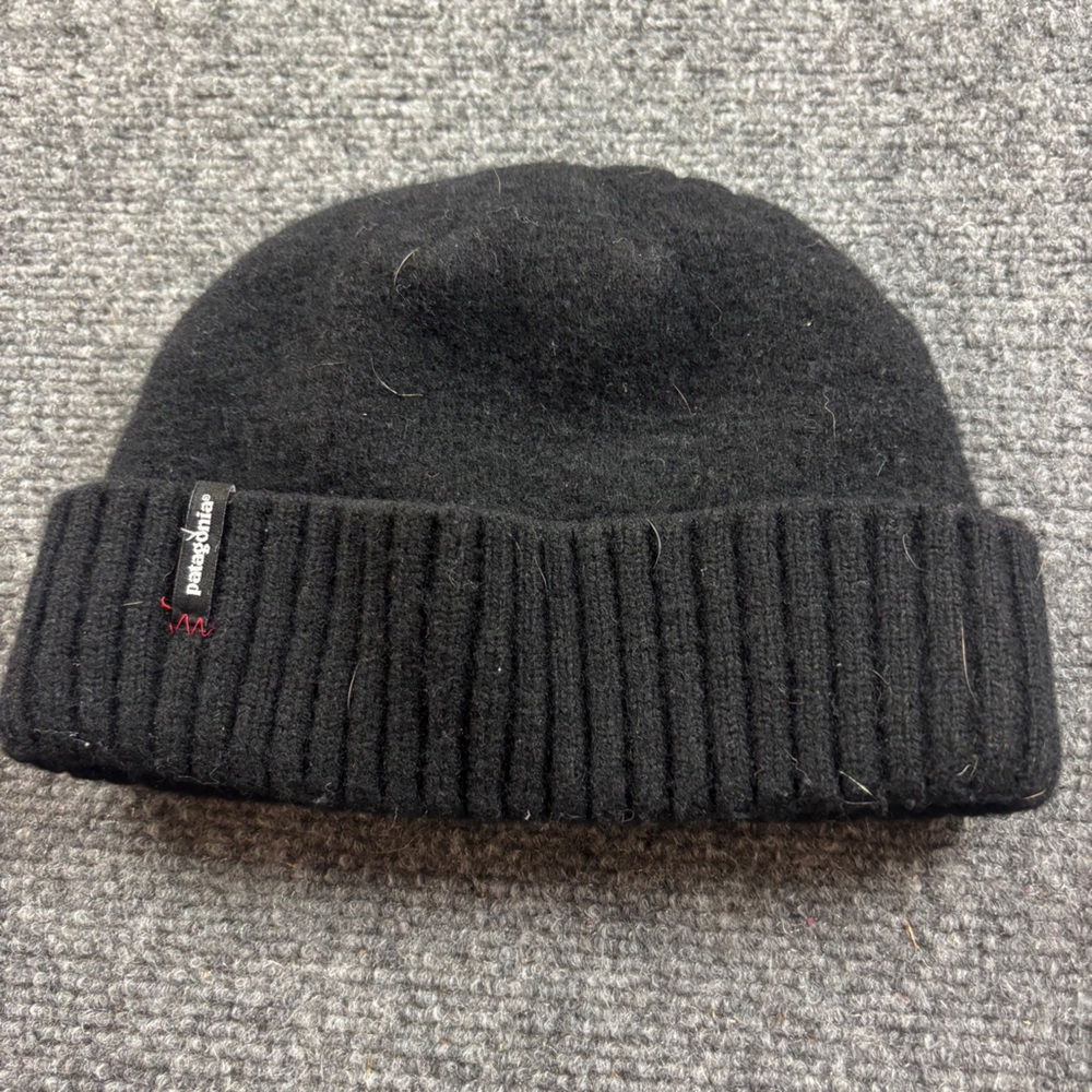 PATAGONIA Black Wool Blend Cuffed Beanie Winter Hat One Size Fits Most - Picture 1 of 6